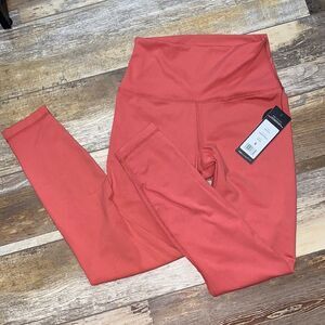 YOGA - LIC - IOUS • Size Small • Terra Rough (color)